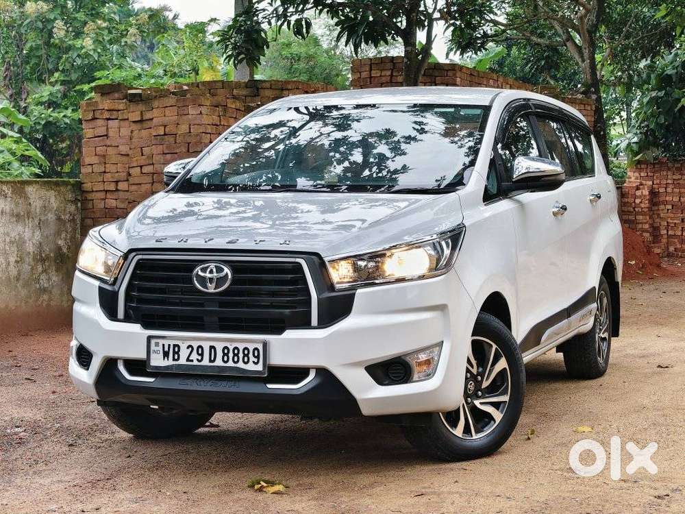Toyota Innova Crysta 2.4 Gx Limited Edition At 7 Str, 2025, Diesel