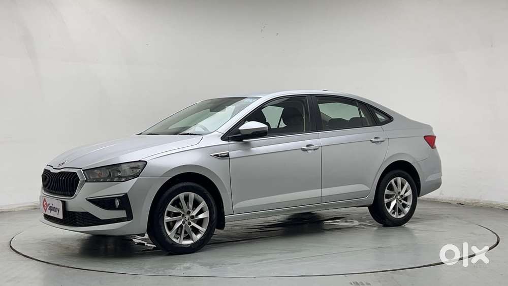 Skoda Slavia Ambition 1.0l Tsi At, 2022, Petrol