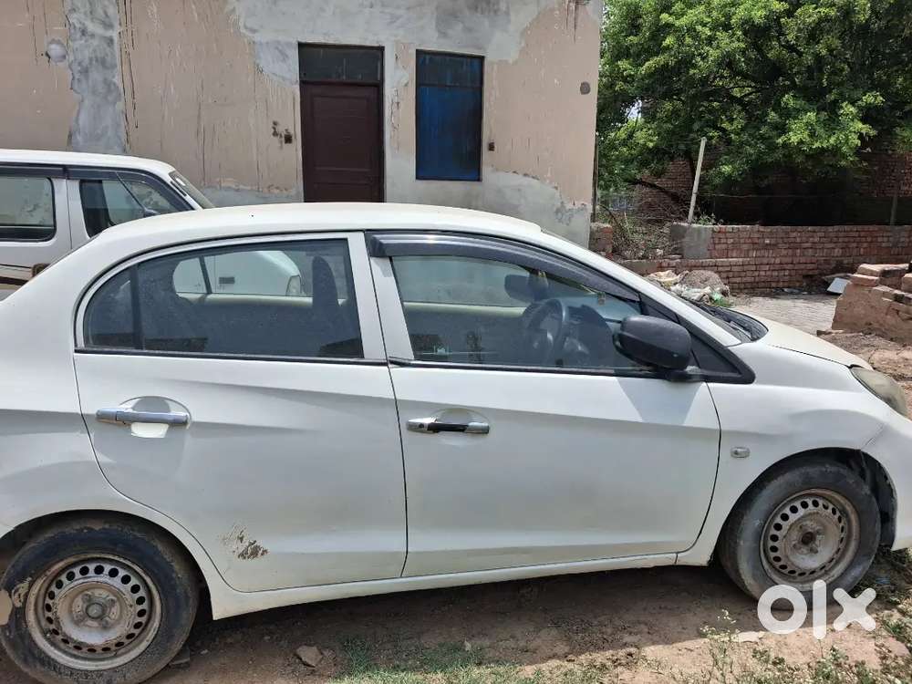 Honda Amaze Model 2016 With 75000 Km Driven