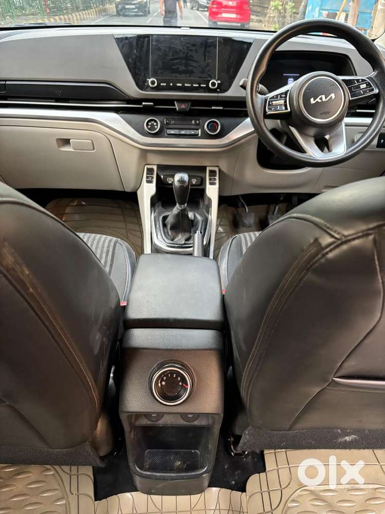 Kia Carens 1.4 Premium Turbo 7 Str, 2022, Petrol