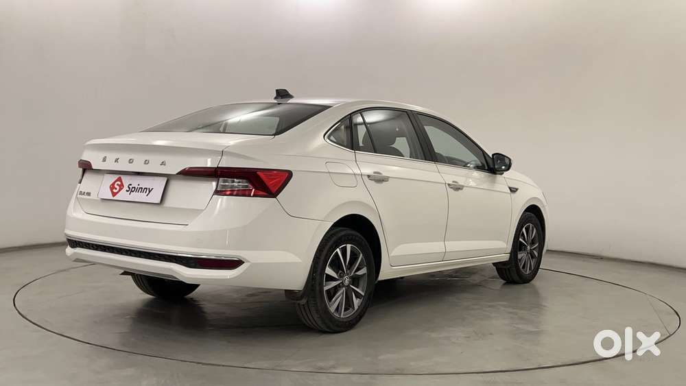 Skoda Slavia Style 1.0l Tsi At, 2022, Petrol