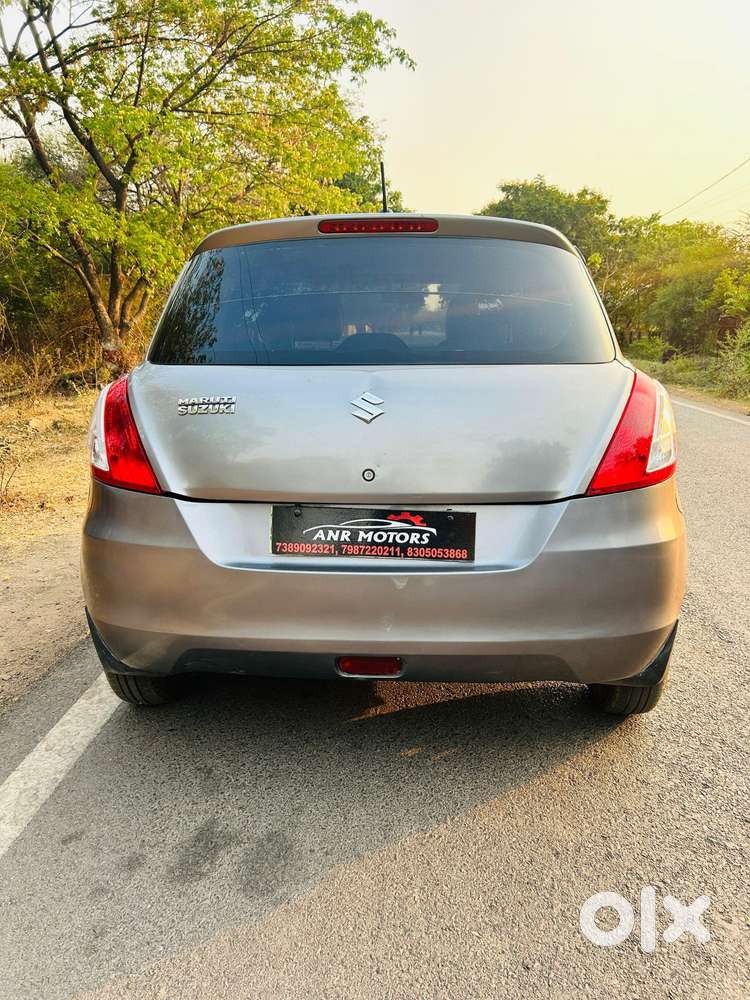 Maruti Suzuki Swift Vxi + Manual, 2016, Petrol
