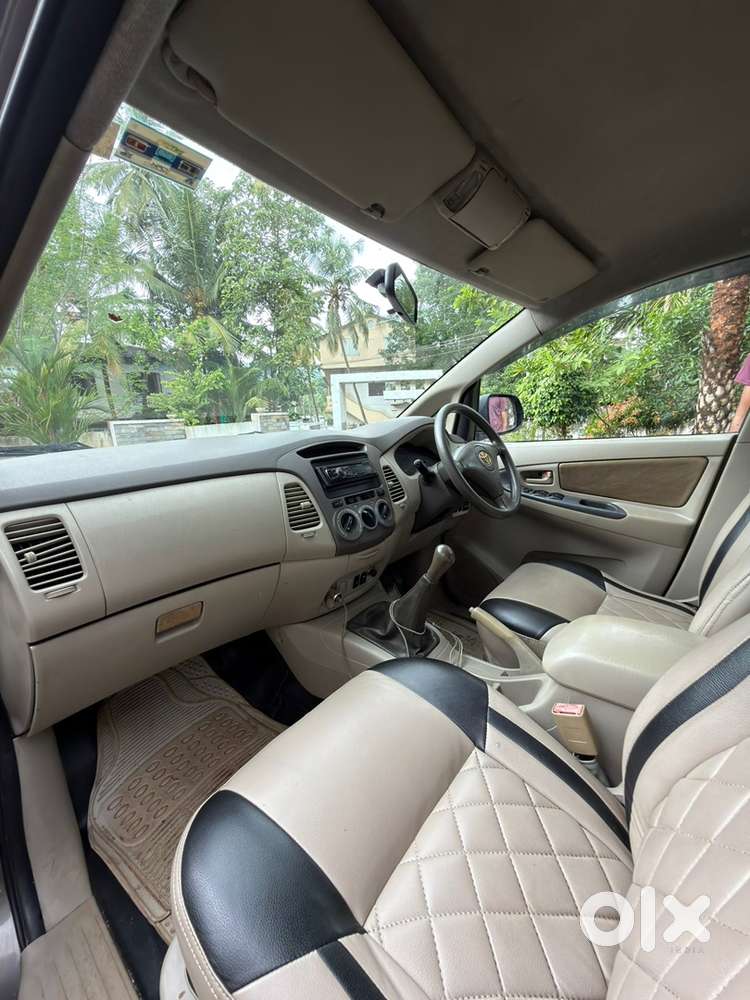 Toyota Innova Diesel 2011