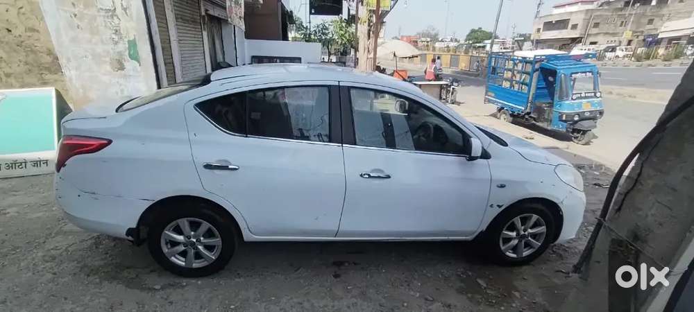 Nissan Sunny 2013