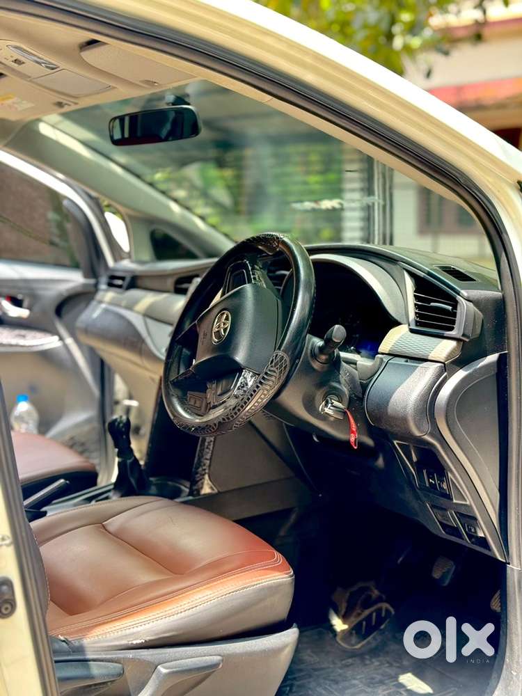 Toyota Innova Crysta Diesel 2018 8 Seat