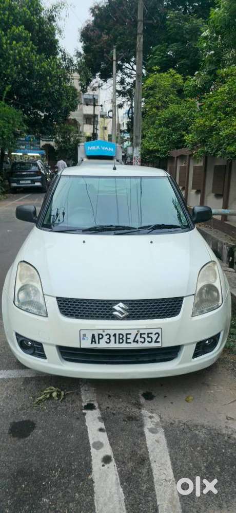 Maruti Suzuki Swift Lxi Optional-o, 2009, Petrol