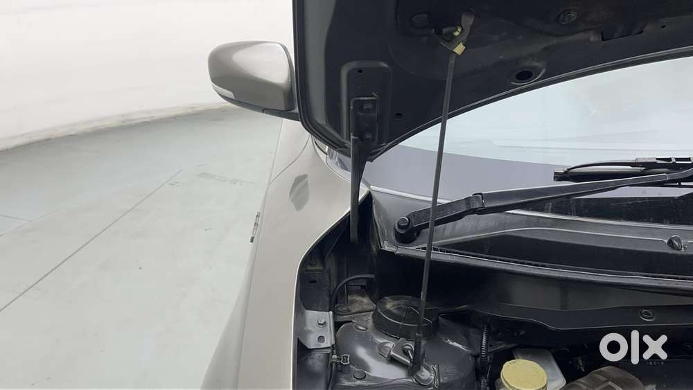 Maruti Suzuki Dzire 1.2 Vxi Amt, 2017, Petrol