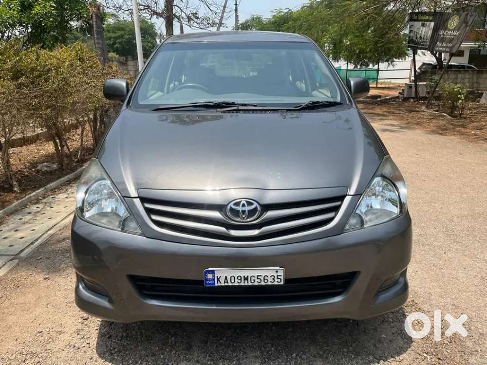 Toyota Innova 2010 Diesel Well Maintained