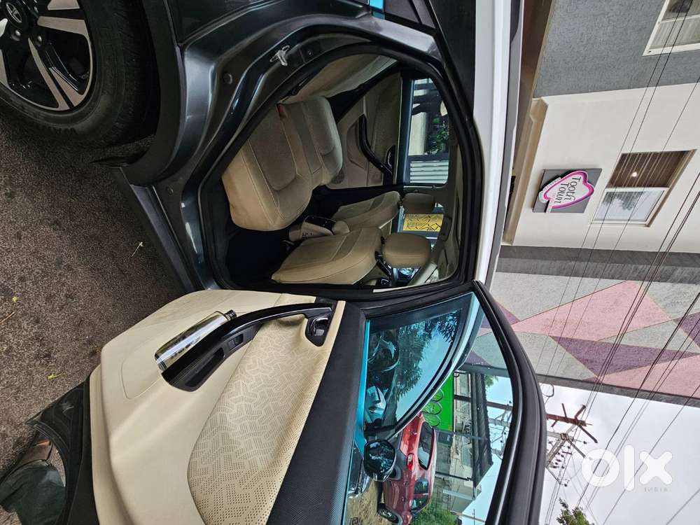 2022 Tata Nexon Ev Prime Xz+ Lux  Single Owner  44,500 Km
