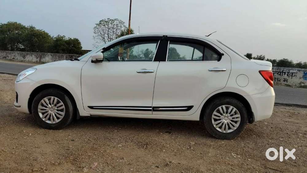 Maruti Suzuki Dzire 1.2 Vxi Amt, 2018, Petrol