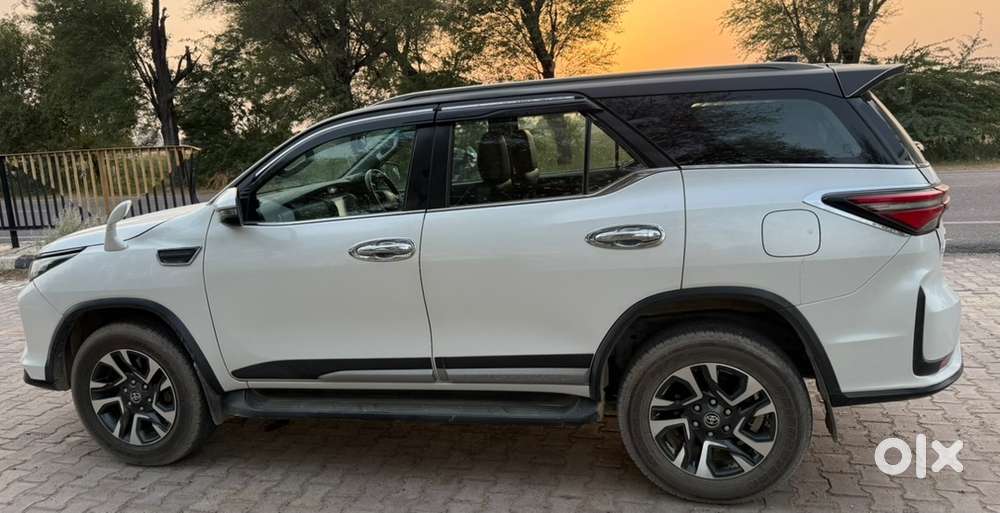 Toyota Fortuner Legender 2021