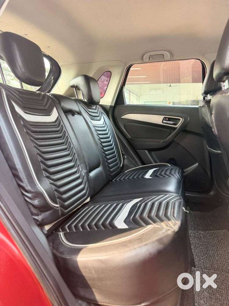 Maruti Suzuki Brezza Zdi+ Dual Tone, 2017, Diesel