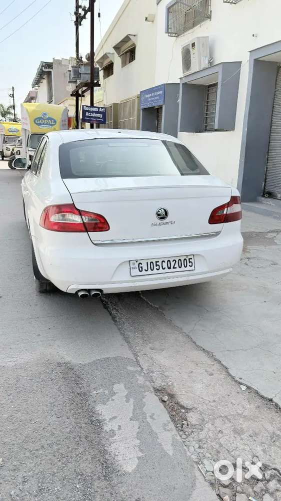 Skoda Superb 2011