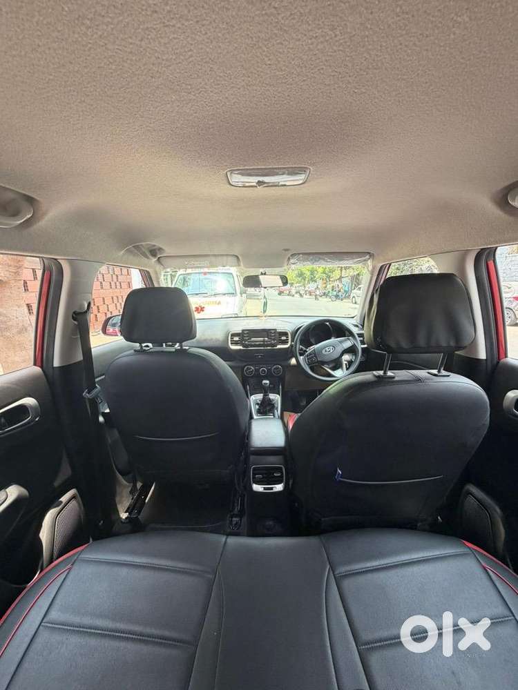 Hyundai Venue 2022 Petrol Well Maintained