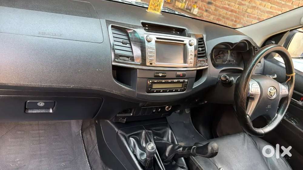 Toyota Fortuner 2015 Diesel 98000 Km Driven