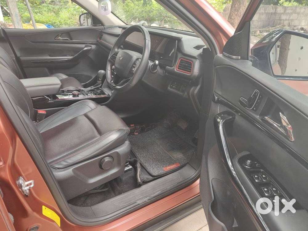 Mahindra Xuv700 2.2 Ax 7 Diesel At Luxury Pack Str Awd, 2024, Diesel