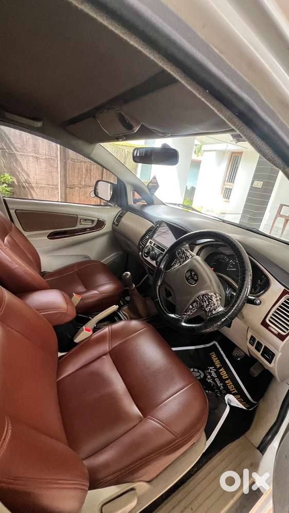 Toyota Innova 2013 Diesel 180000 Km Driven