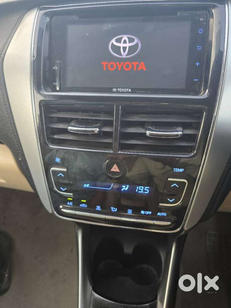 Toyota Yaris G Cvt, 2018, Petrol