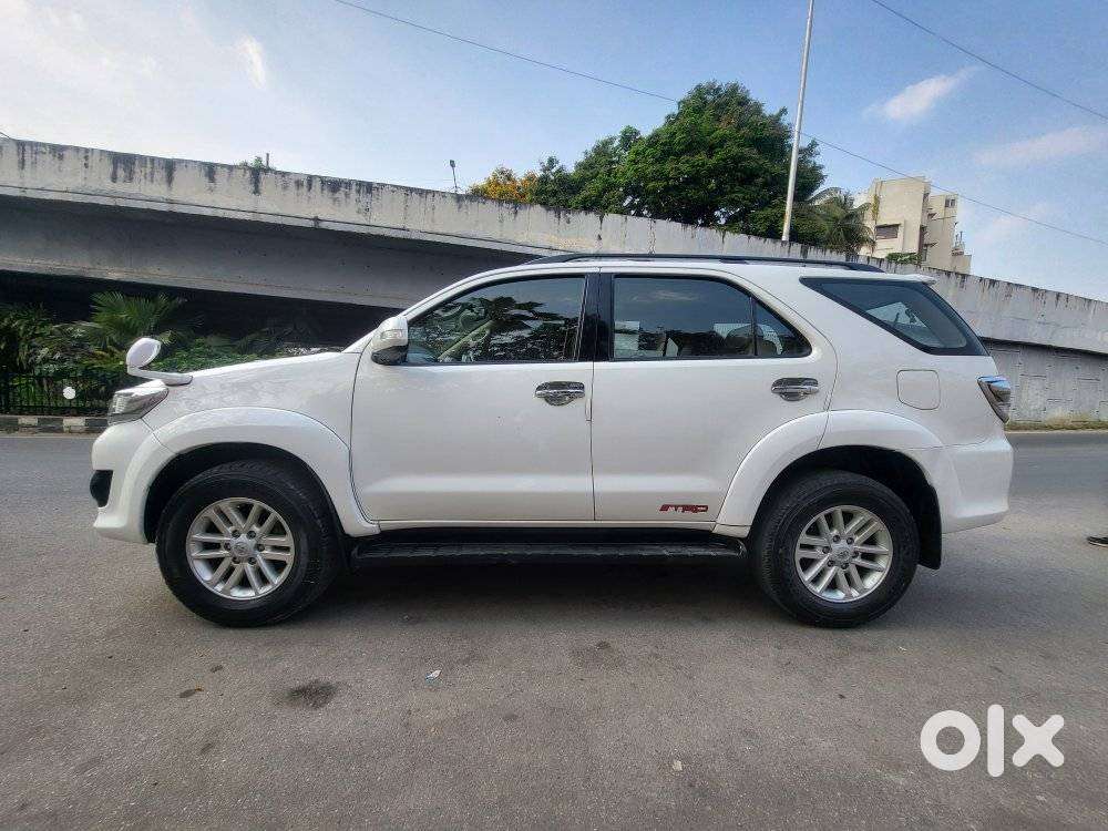 Toyota Fortuner 3.0 4x2 Mt, 2012