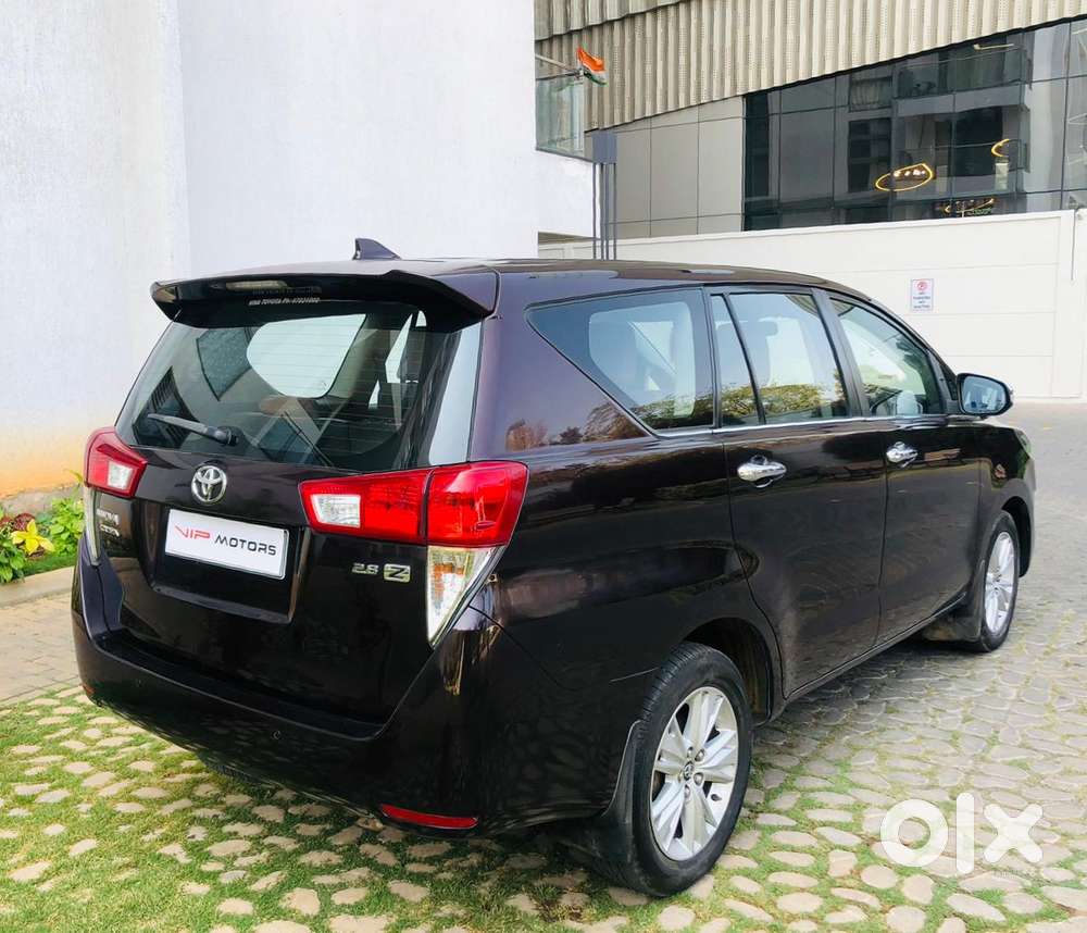 Toyota Innova Crysta