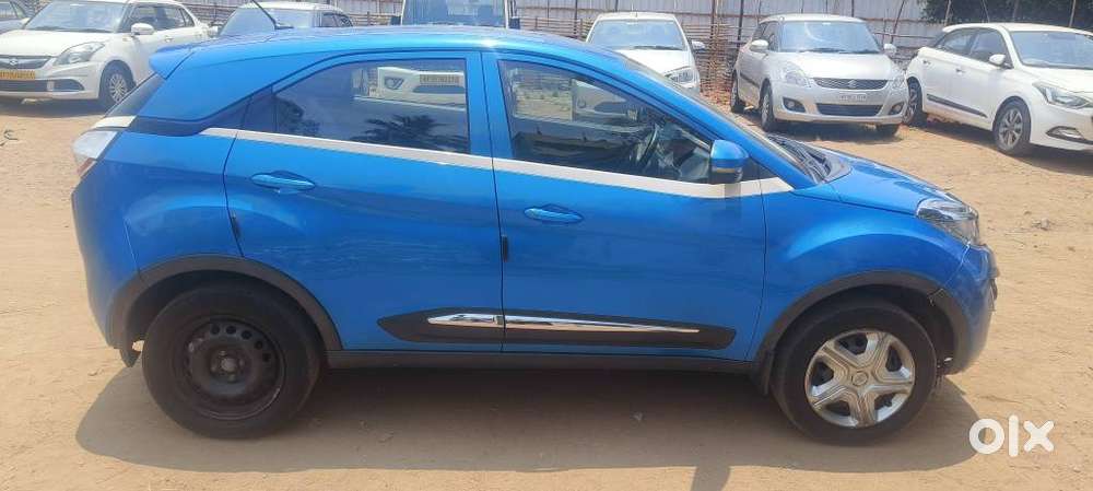 Tata Nexon 1.5 Revotorq Xm (s), 2018, Petrol