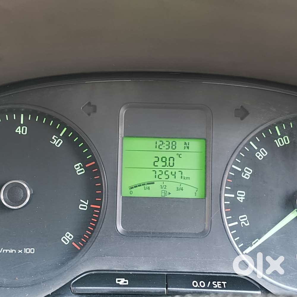 Skoda Rapid 1.5 Tdi At Elegance Plus Black Package, 2013, Petrol