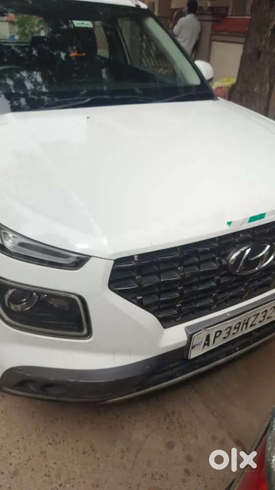 Hyundai Venue 1.2 Plus 2021 Petrol Manual