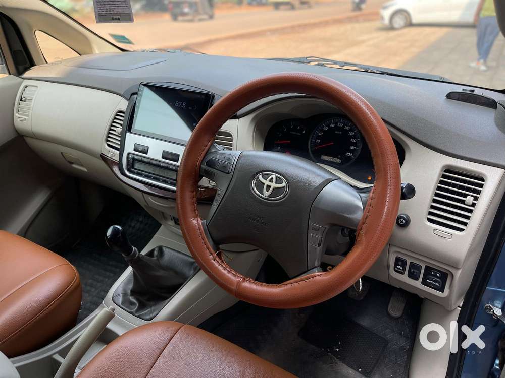 Toyota Innova Crysta 2.4 V, 2013, Diesel