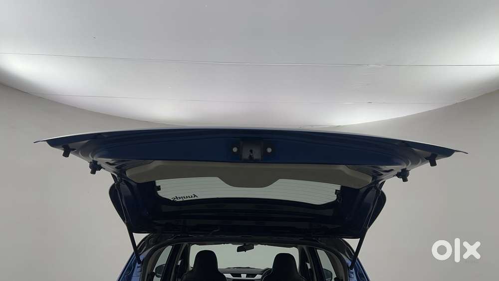 Renault Triber 1.0 Rxz Dual Tone, 2022, Petrol