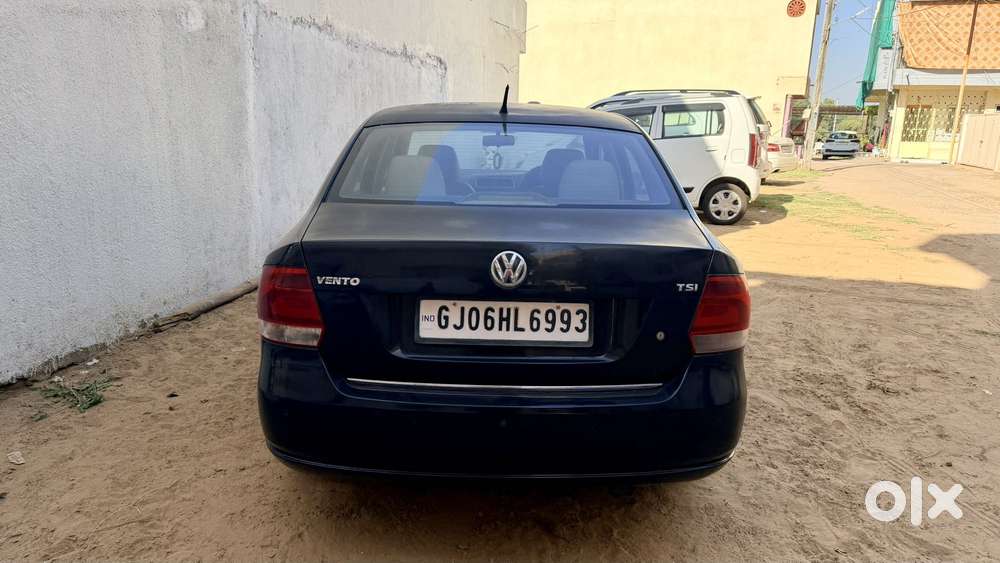 Volkswagen Vento 1.2 Highline Plus At 16 Alloy, 2014, Petrol