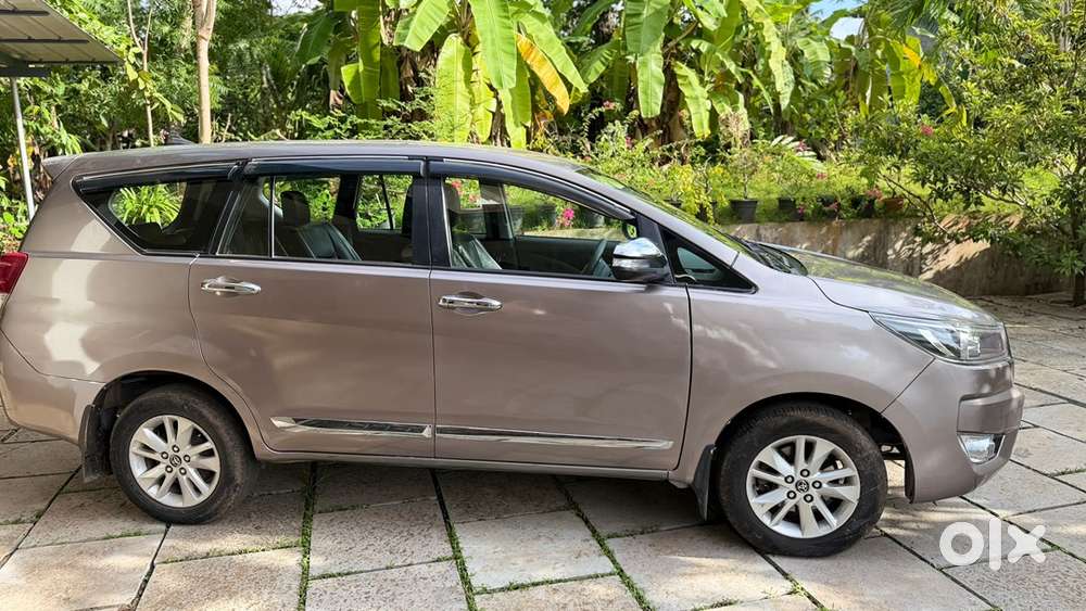 Toyota Innova Crysta 2017 Diesel 60000 Km Driven