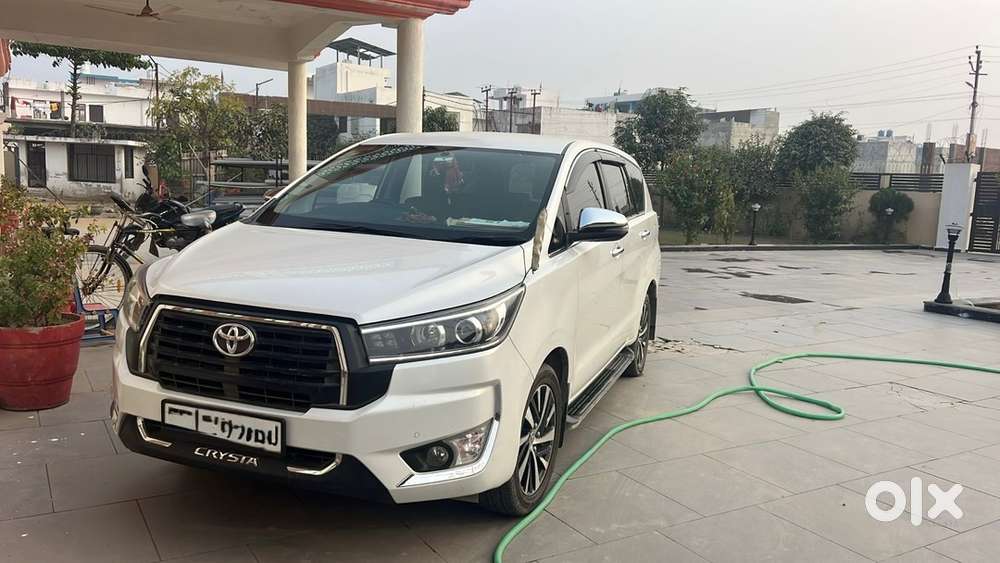 Top Model Toyota Innova Crysta 2023 Diesel Manual