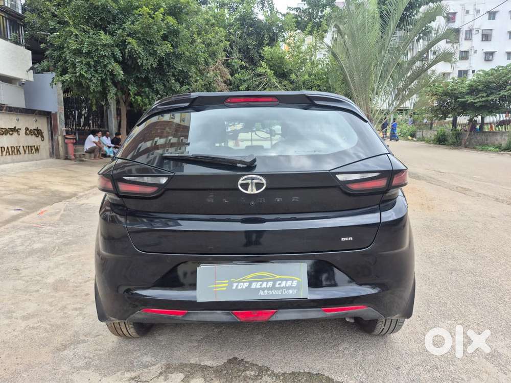 Tata Altroz 1.2 Xza Plus Dark Edition Dct, 2022, Petrol