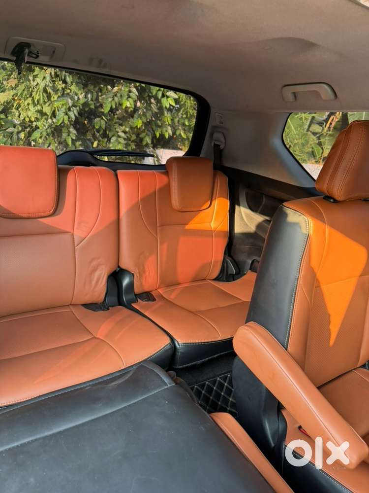 Toyota Innova Crysta 2.8gx Automatic