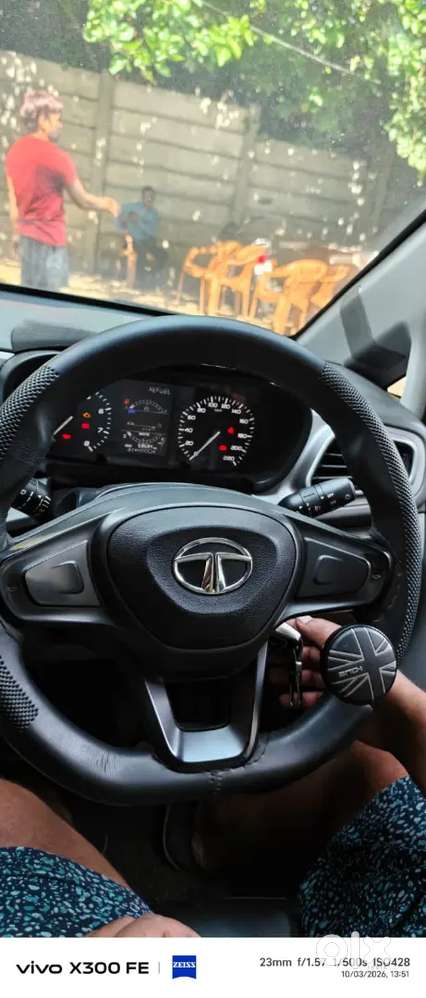 Tata Altroz 1.2 Xe 2020