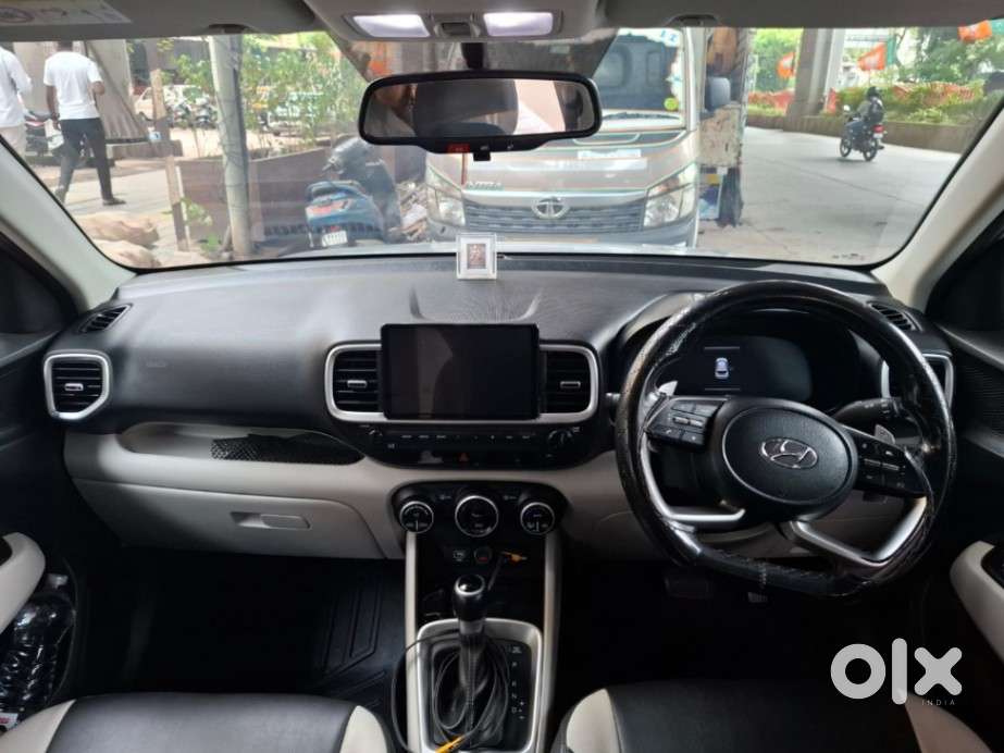 Hyundai Venue 1.0 Sx (o) Turbo Dct, 2023, Petrol