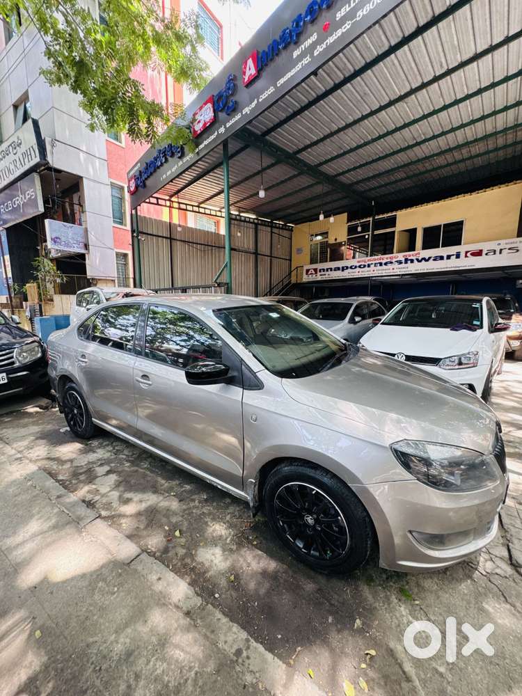 Skoda Rapid 1.5 Tdi At Elegance Plus Black Package, 2015, Diesel