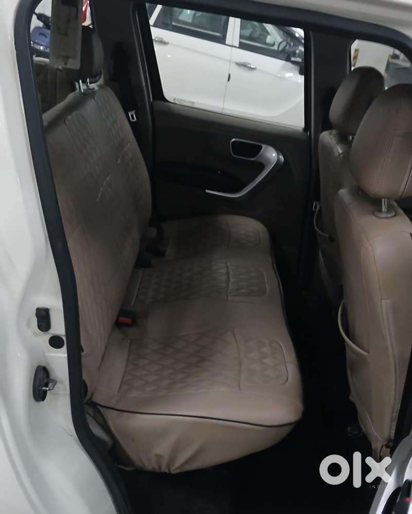 Mahindra Tuv 300 Mhawk100 T8, 2018, Diesel