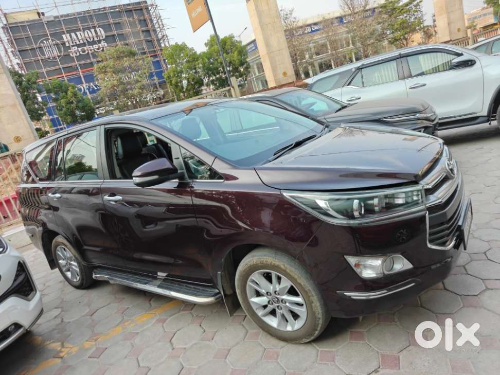 Toyota Innova Crysta 2.4 V, 2016, Diesel