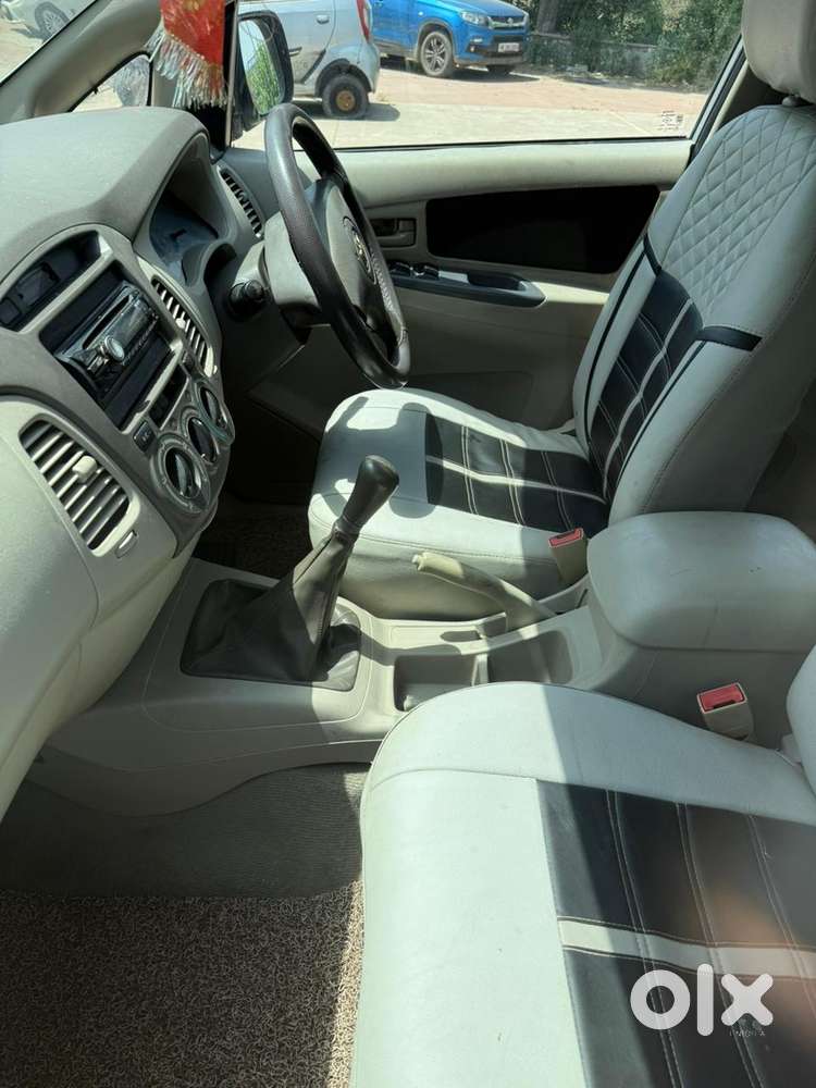 Toyota Innova 2009-2011 2.5 Gx 8 Str, 2012, Diesel