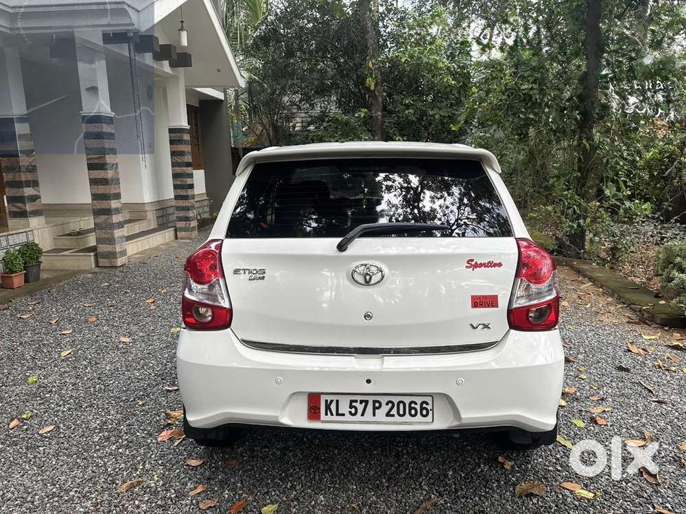 Toyota Etios Liva 2016 Petrol Well Maintained