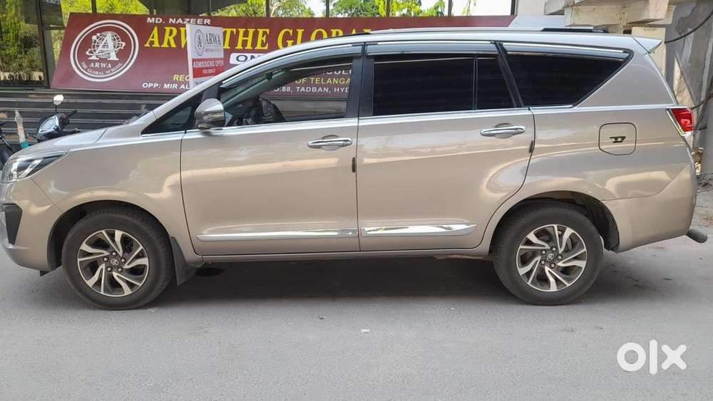 Innova Crysta G 2022 Diesel  8 Seater  Manual  Single Owner