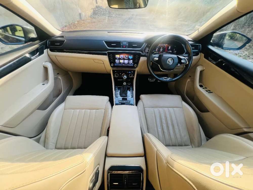 Skoda Superb 2.0 L&k Tsi At, 2022, Petrol