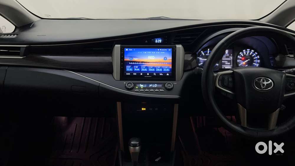 Toyota Innova Crysta 2.8 Zx At 7 Seater, 2017, Diesel