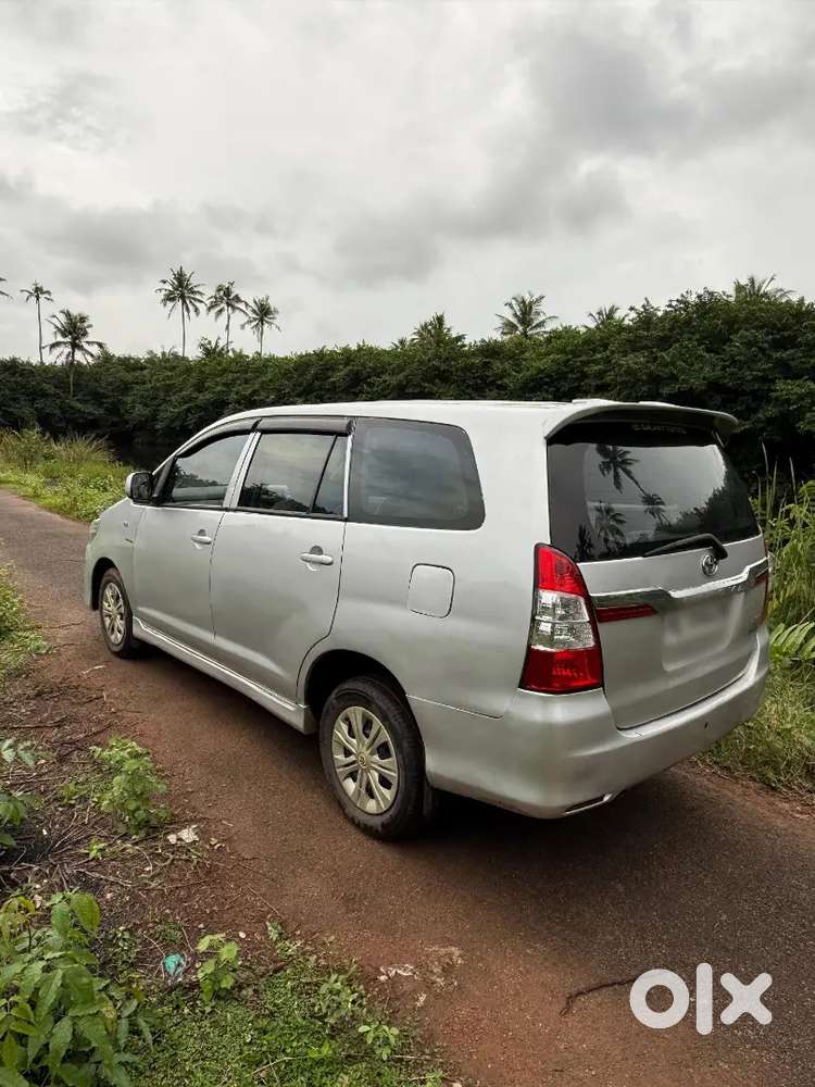 Toyota Innova Diesel 2012 7-seater