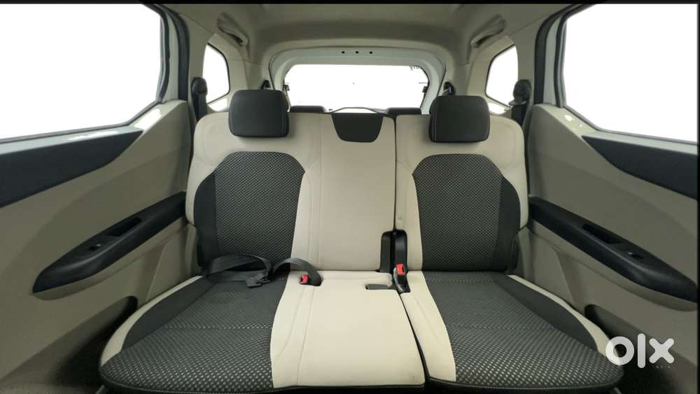 Renault Triber Rxz, 2022, Petrol