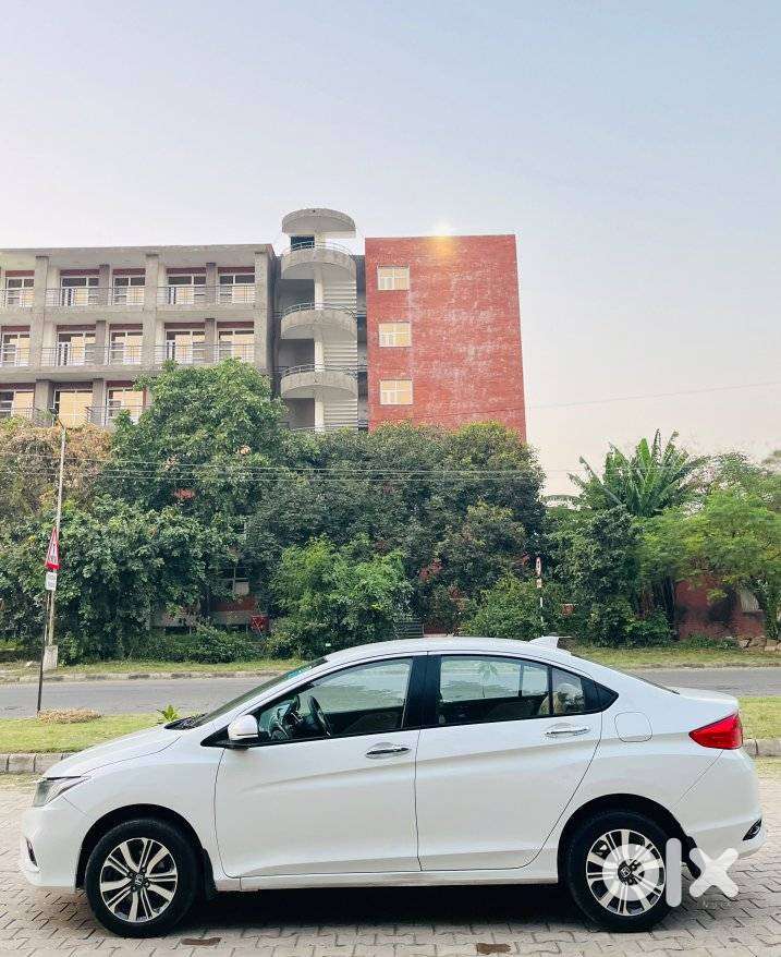 Honda City 1.5 V 4th Gen I-vtec Mt, 2022, Petrol