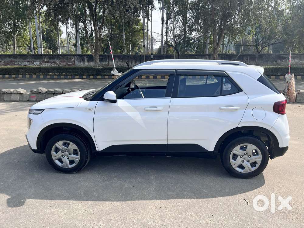 Hyundai Venue S 1.2 Petrol, 2021, Petrol