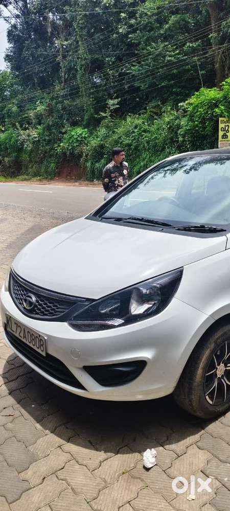 Tata Bolt Petrol 2016