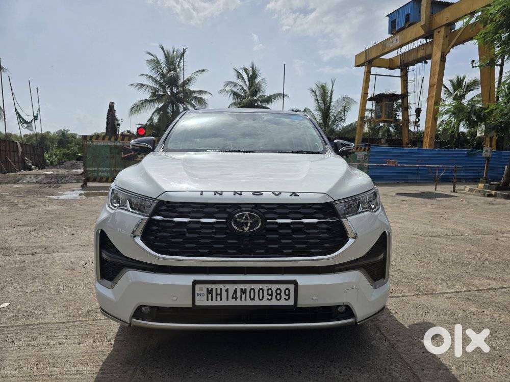 Toyota Innova Hycross 2.0 Zx (o) Hybrid 7 Str, 2025, Petrol